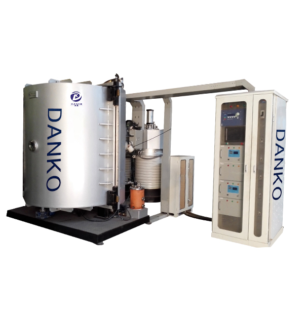 Как машина для нанесения автомобильного покрытия обеспечивает равномерную толщину покрытия на сложных поверхностях автомобиля?